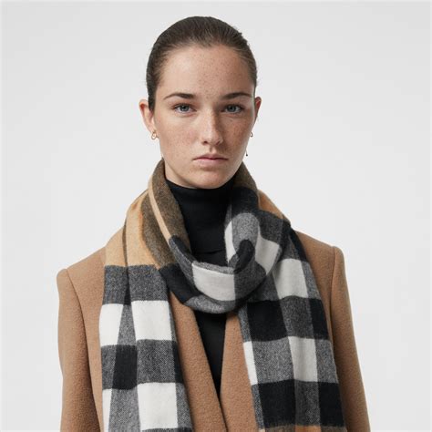 burberry 40310791|Burberry Womens Camel Check Giant Check Cashmere Scarf.